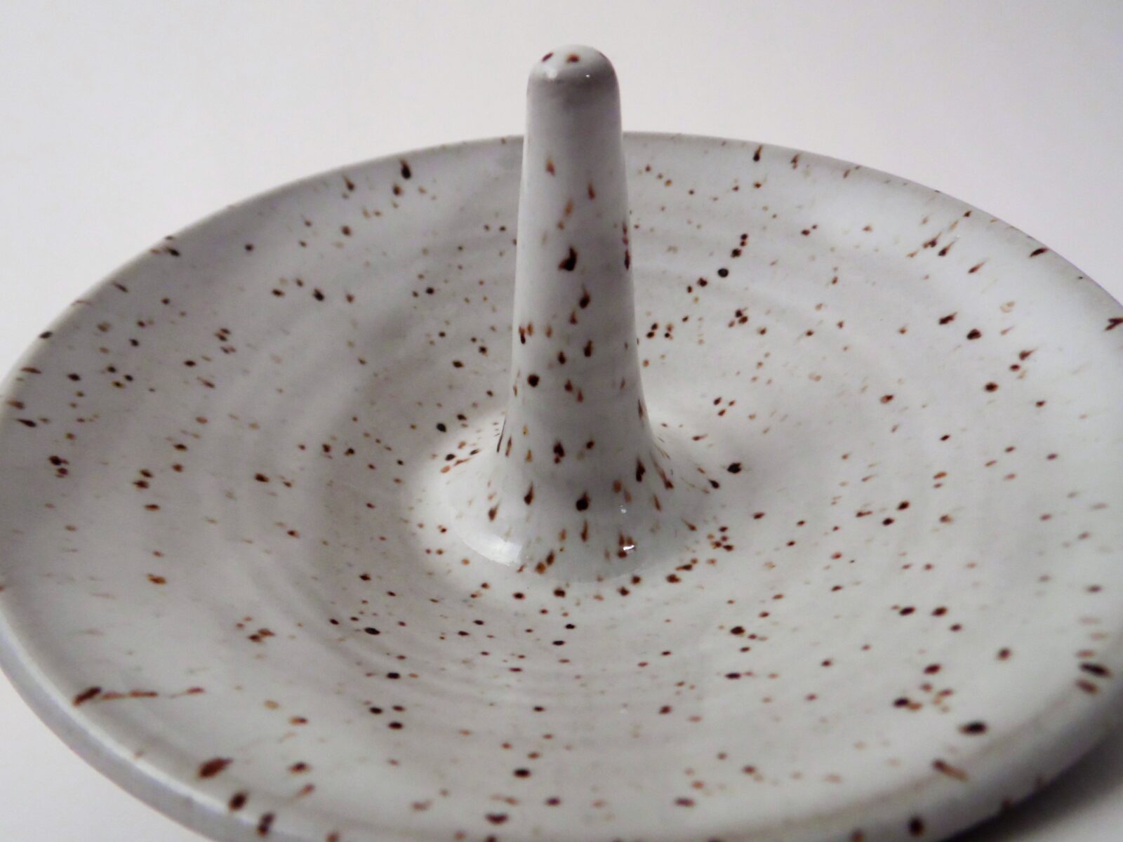 Handmade Pottery Jewelry Ring Holder in Speckled White