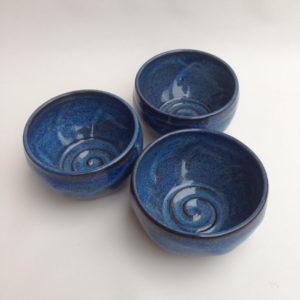 three-blue-bowls